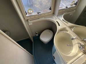 Camper-mansardato-usato-in-vendita-a-torino-rimor-super-brig-678-10