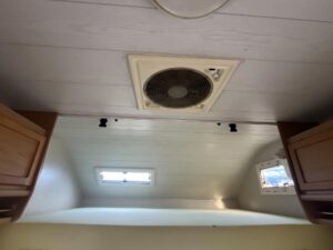 Camper-mansardato-usato-in-vendita-a-torino-rimor-super-brig-678-21