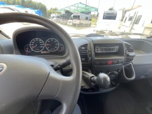 Vendita-Camper-Mansardato-Chausson-Welcome-8-a-Torino-Camping-Sofia-05