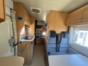 Vendita-Camper-Mansardato-Chausson-Welcome-8-a-Torino-Camping-Sofia-06
