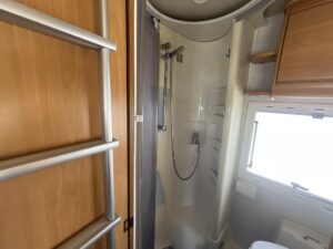 Vendita-Camper-Mansardato-Chausson-Welcome-8-a-Torino-Camping-Sofia-16