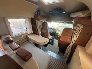 camper-semintegrale-a-torino-in-vendita-usato-giottiline-siena-330-previlege-24