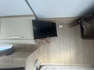 camper-semintegrale-x-til-garage-in-vendita-a-torino-da-camping-sofia-10