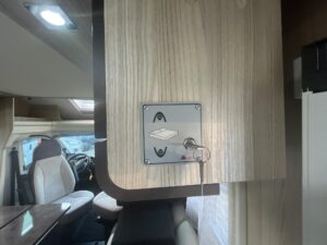 camper-semintegrale-x-til-garage-in-vendita-a-torino-da-camping-sofia-12
