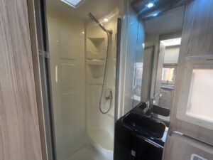 camper-semintegrale-x-til-garage-in-vendita-a-torino-da-camping-sofia-15