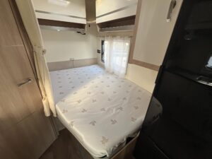camper-usato-in-vendita-a-torino-giottiline-siena-330-privilage-sofia-07