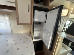 camper-usato-in-vendita-a-torino-giottiline-siena-330-privilage-sofia-08