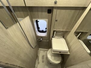 camping-sofia-vendita-camper-furgonato-nuovo-roller-team-livingstone-6-xl-sport-12