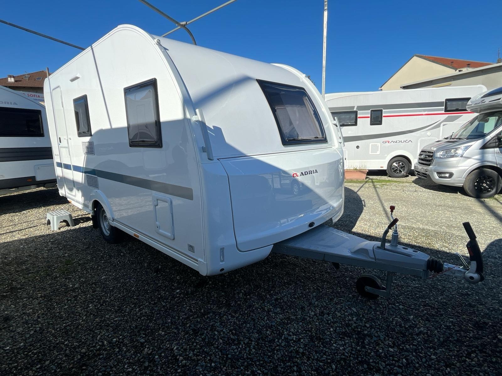 camping-sofia-vendita-caravan-a-torino-adria-altea-432-px-01