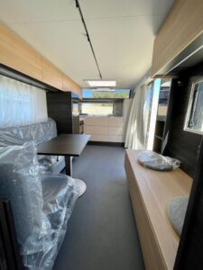 camping-sofiavendita-caravan-roulotte-a-torino-adria-astella-704-hp-06